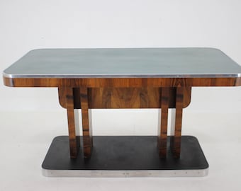 1930s Art Deco Dining Table in Walnut, Czechoslovakia