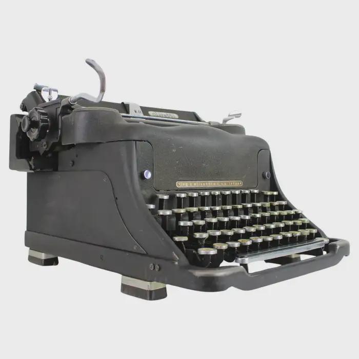 Olivetti Studio 42 Typewriter - Etsy