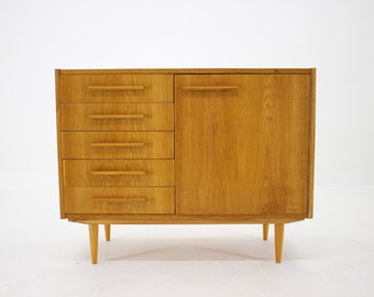 Meuble en chêne des années 1960, Tchécoslovaquie / Milieu du siècle / Couleur marron / Meuble vintage