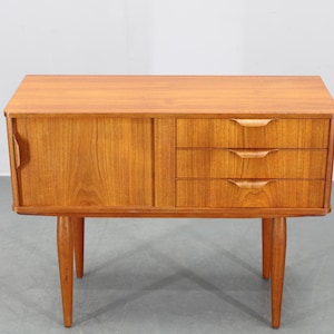 Gabinete danés de teca con cajones de los años 60 / Mediados de siglo / Gabinete vintage / Gabinete de madera /