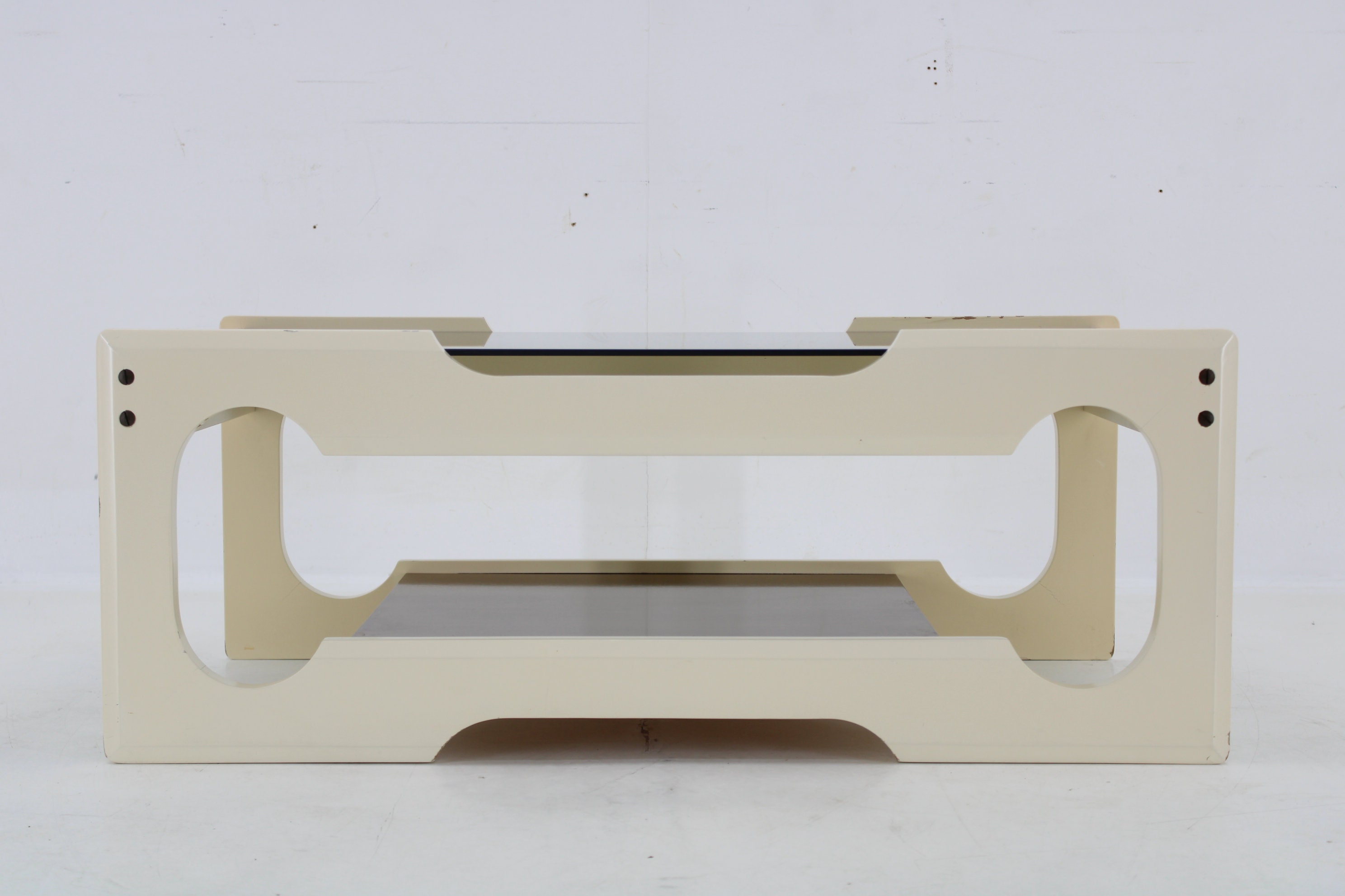1970s Design Coffee Table , Italy / Vintage Table / white colour / Mid-century /