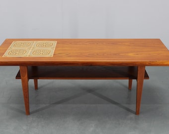 Table basse danoise en teck des années 1960 avec du carrelage / Mid-Century / Table vintage /