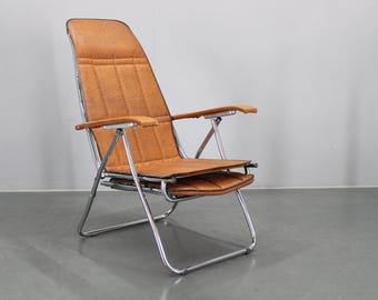 1970s Italian Folding Lounge Chair with Leatherette Upholster / Mid century / Vintage armchair