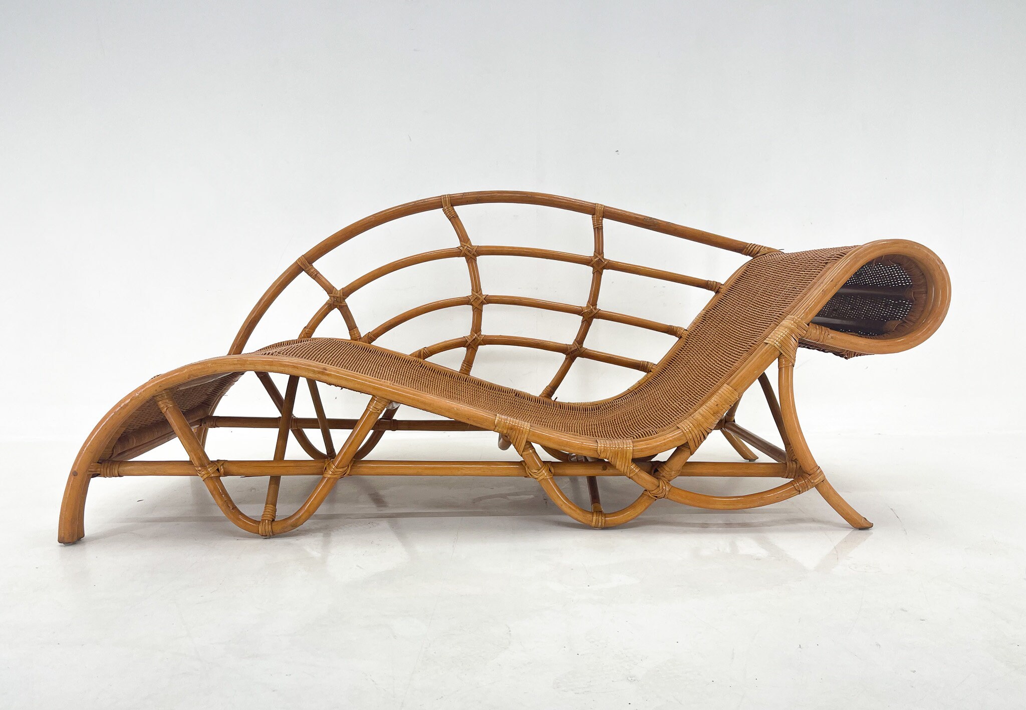Vintage outdoor chaise 2024 lounge for sale