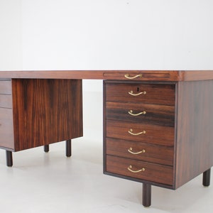 1960s Large exclusive free standing palisander desk / Vintage Desk / Mid-century / Made of Wood / Brown Colour /