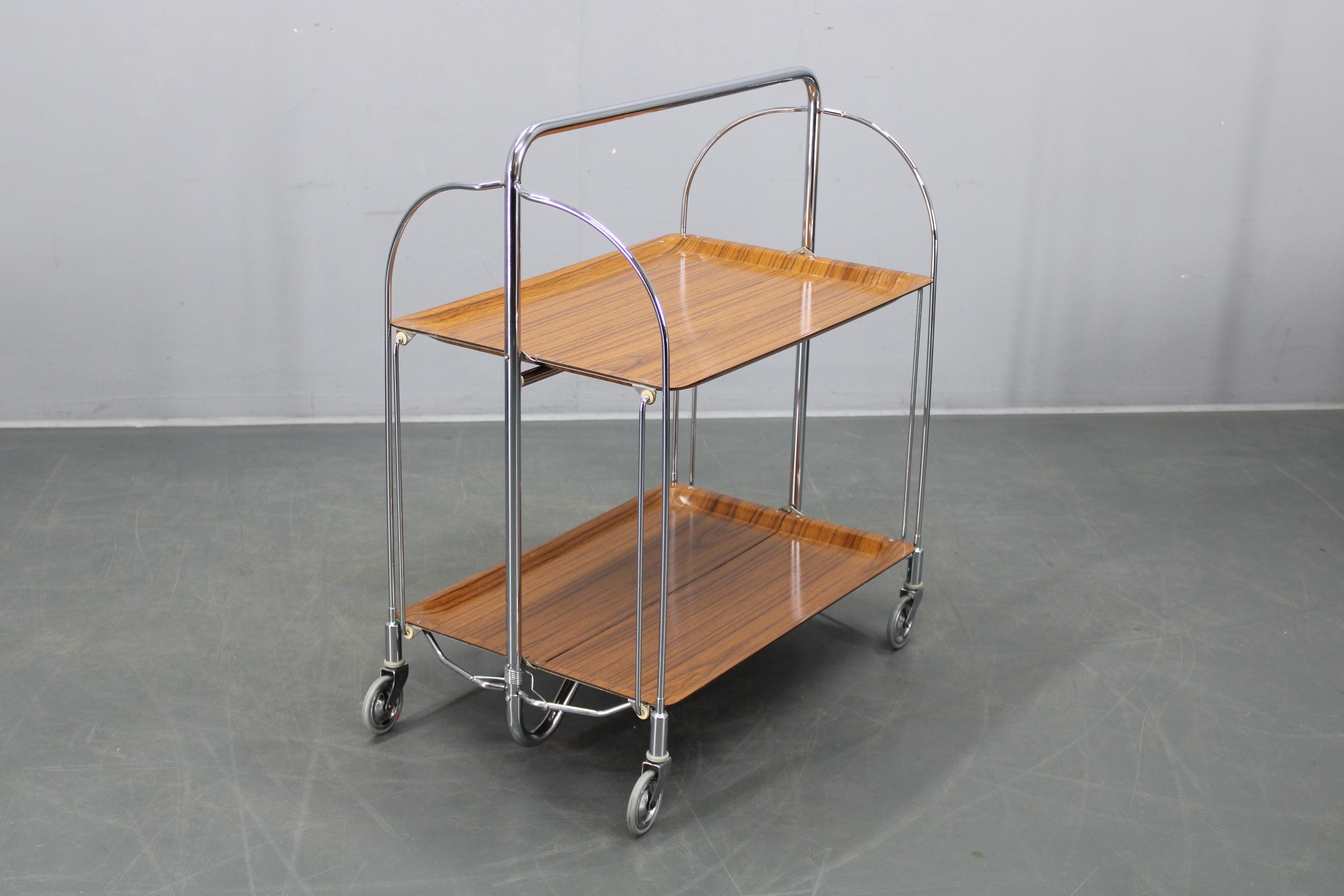 Chariot De Bar Pliable Années 70, Plastique Marron Cognac Et Chrome, 47x67x63 Cm