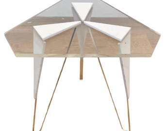 Tavolino da caffè o da fiori in lucite di design di metà secolo, anni '70