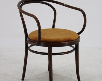 Beuken fauteuil uit de jaren 60 van TON, Tsjechoslowakije