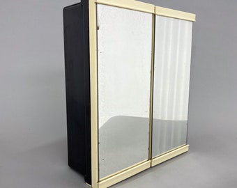 1960's Plastic Bathroom Wall Cabinet with Mirror / Medicine Cabinet / Vintage Cabinet / Bathroom Furniture