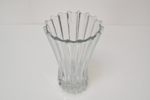 アートクリスタルガラスの花瓶、Crystalex Novy Bor、1970 年代