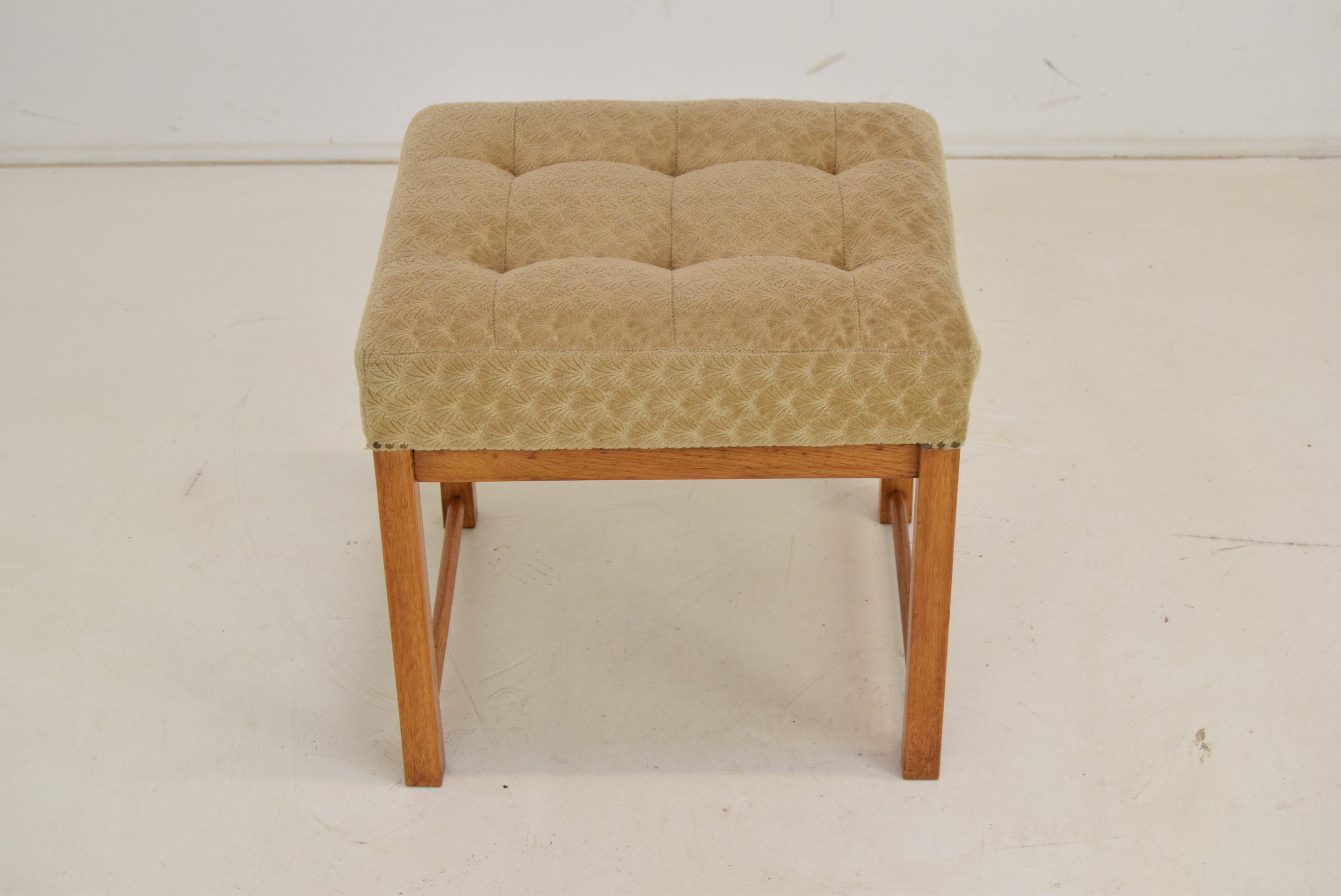 ミッドセンチュリー フットスツール、1960 年代。/ヴィンテージ フット