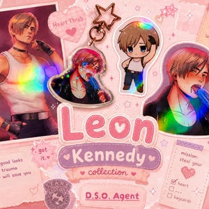 Op de afbeelding: Een collectie Leon Kennedy-thema merchandise, waaronder een foto, stickers en een sleutelhanger. De items bevatten illustraties van een mannelijk personage met bruin haar, gekleed in verschillende outfits. De tekst bevat "Leon Kennedy collection" en "D.S.O. Agent".