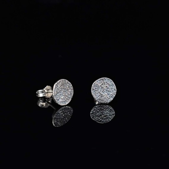 Orecchini a bottone con disco grande in argento opaco, gioielli geometrici minimalisti - Italia