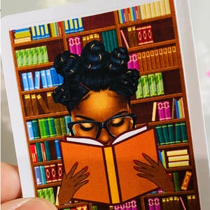 Black Girl Reading Sticker, African American girl reading sticker, kindle, Black girl magic reading sticker, bookish sticker, bookish