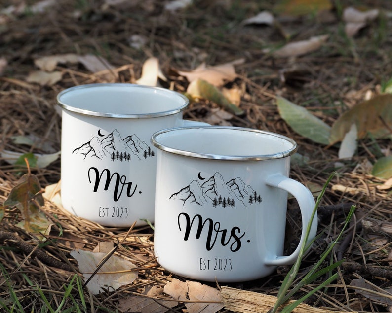 Mr and Mrs Camp Mugs Set, Personalized Wedding Gifts, Mr Mrs Campfire Mugs, Mountains Elopement Gift, Enamel Camping Mugs Set image 3