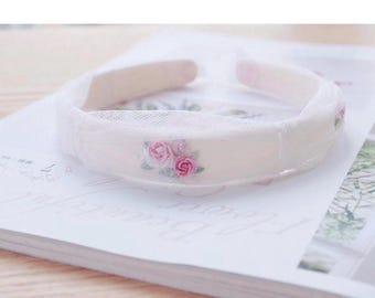 Handgeborduurde hoofdband met bloemen Handgemaakte stoffen hoofdband Hoofdband in bosstijl Haaraccessoires In bosstijl geborduurde accessoires