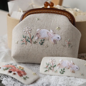 Hand embroidered coin purse Fabric makeup bag Embroidery gifts Handmade clutch evening bag handbag Floral pattern bags Etsy pick coin purse
