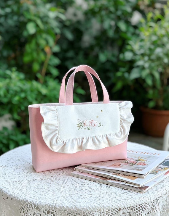 Hand embroidered cotton tote bag Handmade fabric handbag Woodland creatures bag Woodland animal design Linen cotton fabric bag Gift for her
