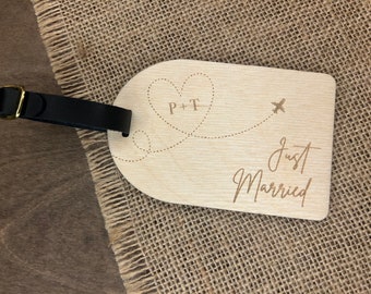 Luggage Tag, Just Married, Leather Strap, Wedding Gift, Honeymoon, Personalised, Set of 2, Travel Bag Strap, Wooden Tag, Gift Tag, Suitcase