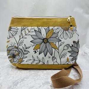 sac bandoulière jaune en toile de coton. Original estival et unique