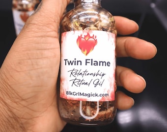 Olejek do zaklinania Twin Flame SOULMATE • Mieszanka olejków eterycznych Hoodoo do manifestacji miłości • Zaklęcie miłosne • Rytualne namaszczenie ołtarza • Surowy kwarc różowy