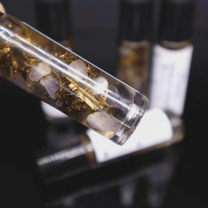 ZODIAC Crystal Perfume Rollers for Women & Men • Pure Coconut Oil • Natural Essential Oil Blend • Raw  Manifestation Crystals • Sun Signs