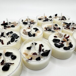 12 velas de té del signo zodiacal Escorpio / Set de regalo de cumpleaños para octubre y noviembre / Aroma a haba tonka ahumada / Obsidiana, piedra lunar, flores de hibisco
