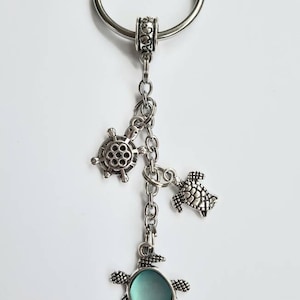 Turtle keychain/ sea turtle keychain, turtle gifts/ sea turtle gifts/turtle charms