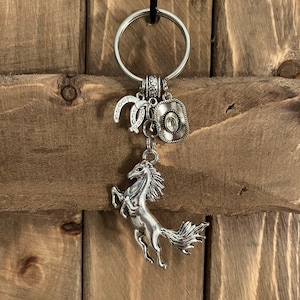 Large horse keychain/Cowboy keychain/cowgirl keychain/ southwestern keychain/cowboy hat keychain/horseshoe keychain/horse gifts/equestrian