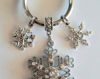 Beautiful snowflake keychain, winter keychain, Christmas keychain, holiday keychain