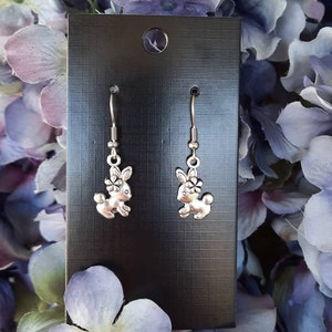 Cute little bunny earrings. Easter earrings, spring earrings, summer earrings, bunny charms