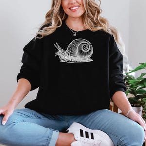 Snail sweatshirt, garden snail, gardener sweatshirt, gift for gardener, nature lover shirt