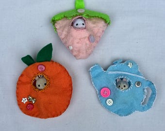 Felt Calico Critter Keychain Pouch: Handmade Critter Holder