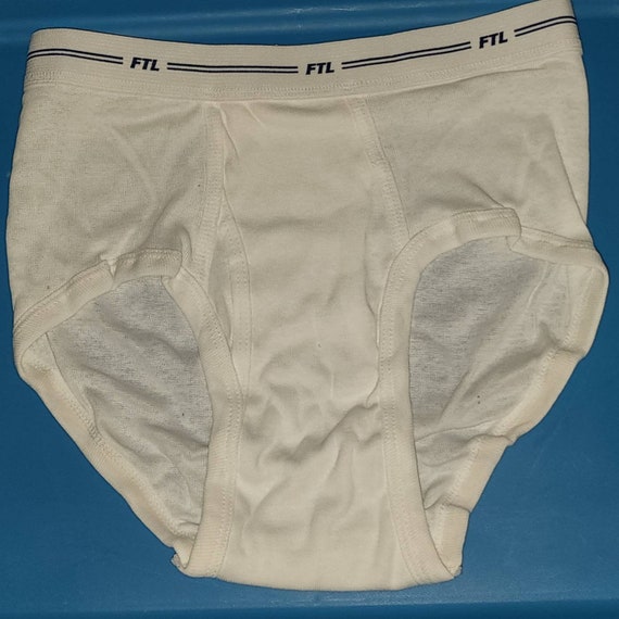 Early/mid 2000s Fruit of the Loom Briefs Mystery Pair. -  Sweden