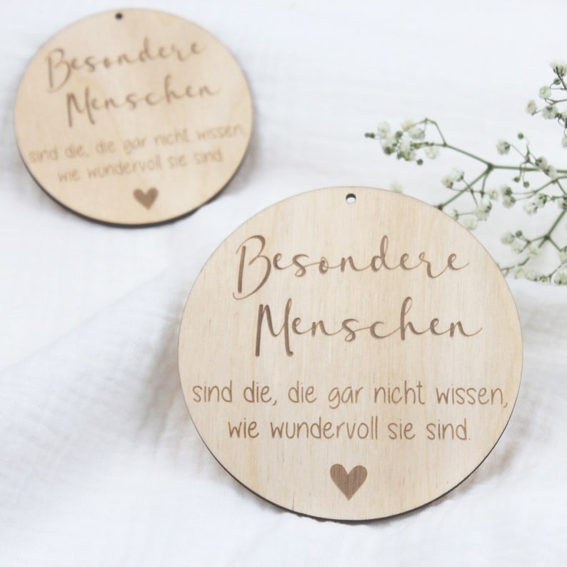 Holzplättchen Besondere Menschen Geschenk Weihnachten Geschenk Lieblingsmensch Geschenkeanhänger Bild 5