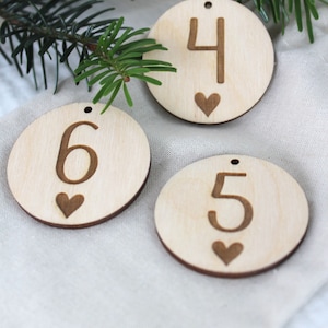 Adventskalender Zahlen 1-24 Holzplättchen mit Zahlen für den Adventskalender Adventskalender Anhänger Bild 3