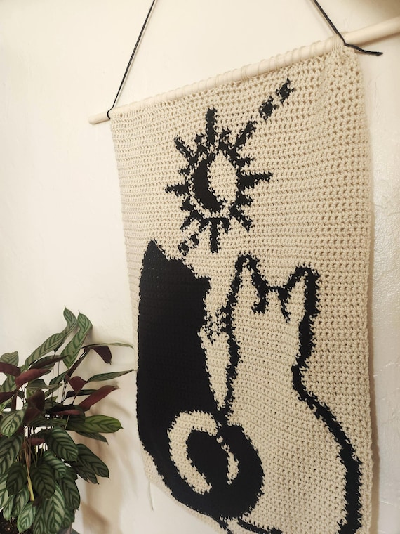 Crochet Cats Pattern: Sun Moon Emblem, Two-Color Tapestry (PDF Download)