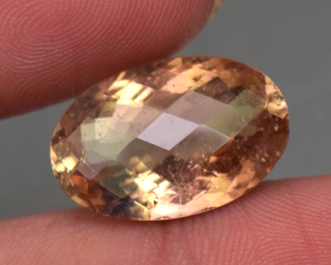 1.25Cts Natürlicher Limettengelber Turmalin Makelloser Edelstein