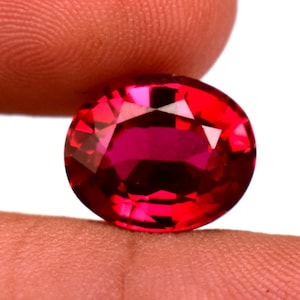 Duvblodsröd rubin, 7,20 ct ovalslipad lös ädelsten