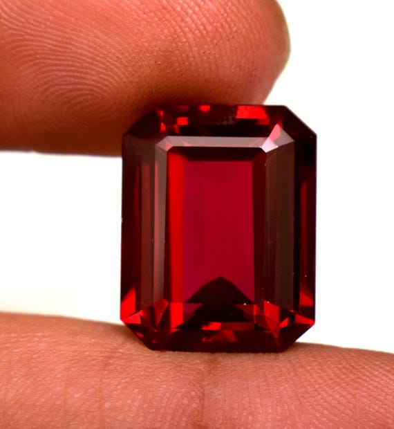 Rubis Naturel Rouge Sang De Pigeon 5 Carats - Pierre Précieuse Certifiée - Provenance Mozambique