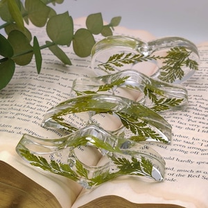 Soporte de página de libro de resina botánica de planta prensada, soporte de página de pulgar, esparcidor de página, soporte de lectura, regalo de lector, regalo para ella, inspirado en la naturaleza