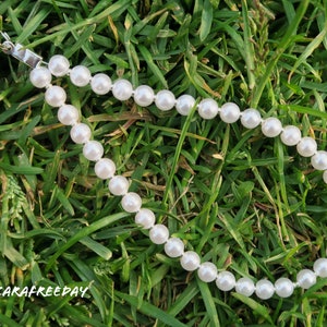 Chic Pearl Touch Phone Strap: Exquisite Faux Pearl Elegance, Pearl Phone charm, Pearl Phone Strap, Minimal Phone accessories, Minimalist