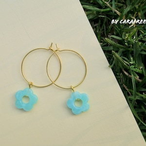 Flower Hoop Earring, Colorful flower earrings with Hoop,  Acrylic flower earrings, Flowercore, Minimal Jewelry, Dainty Earring, Minimalist