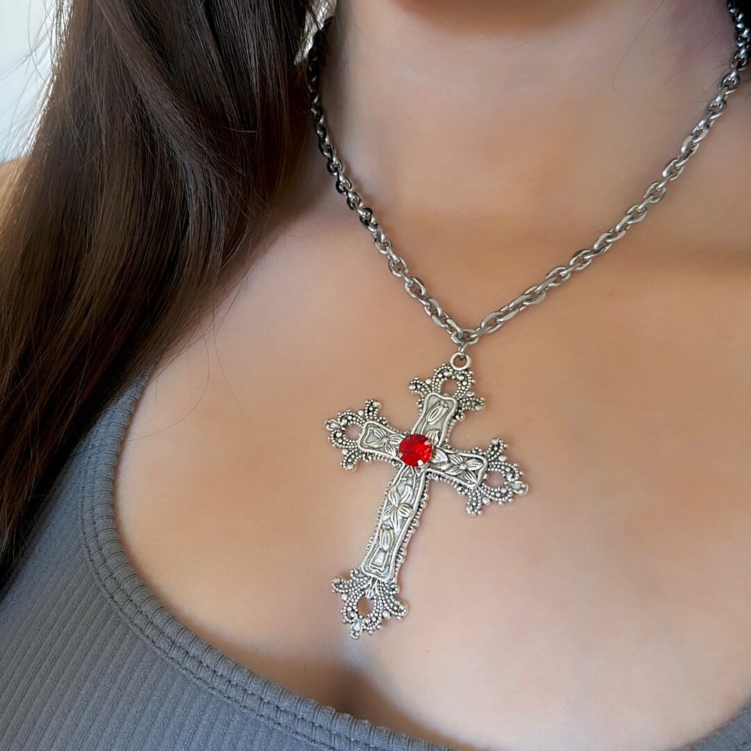 【感謝価格】 Big Silver Necklace Cross Gothic Cross Grunge Pendant アクセサリー