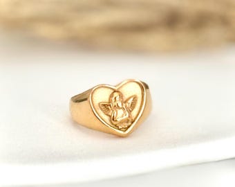 Anillo de ángel de oro de 18 quilates con forma de corazón, joyería coqueta, anillo llamativo, delicado anillo apilable de acero inoxidable, regalo para ella, anillo religioso de querubín para uso diario.