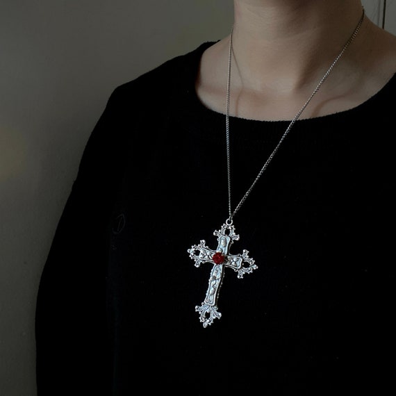 Snapklik.com : Goth Pearl Rhinestone Cross Necklace, Silver Plated  Stainless Steel Cross Pendant, Y2K Necklace, Vintage Necklace, Halloween  Christmas New Year Gift For Women, Girls