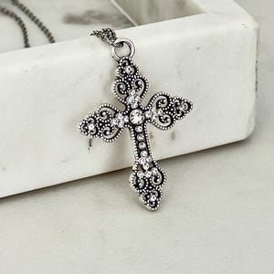 Gothic Kreuz Halskette Y2K Grunge Silber Schmuck Frauen Kleine Silber Kreuz Charm Halskette Maximalist Schmuck Teen Tochter Schmuck Geschenkbox