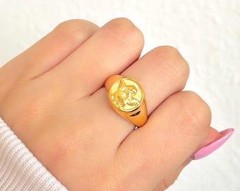 Anillo de ángel de oro de 18 quilates, joyería de coqueta de Cupido, anillo llamativo, anillo apilable de acero inoxidable delicado, regalo para ella, joyería de querubín Dollete de oro