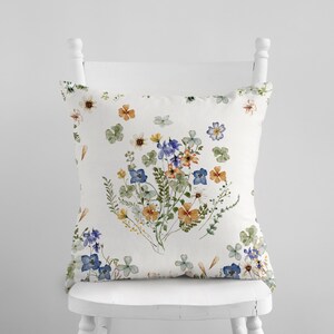 Aquarell Grüne Wildblumen Kissenbezug, Grün gepresste & getrocknete botanische Blumen Kissenbezug dekorative Frühlings-Sommer Dekokissen