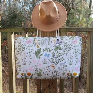 Floral Botanical Bag, Floral Weekend Bag, Flowers bag, Weekend Bag, Floral Tote Bag, Summer Tote Bag, Weekender Bag Women, Weekend Bag
